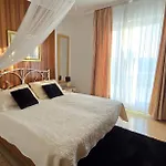 内斯维拉旅馆 - 附楼 住宿加早餐酒店 3*
