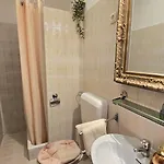 内斯维拉旅馆 - 附楼 住宿加早餐酒店