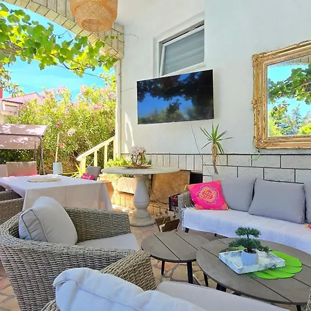 Avalena Residence Bed and Breakfast 3*