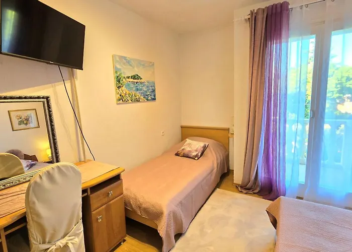 Ines - Annex Bed and breakfast 3*