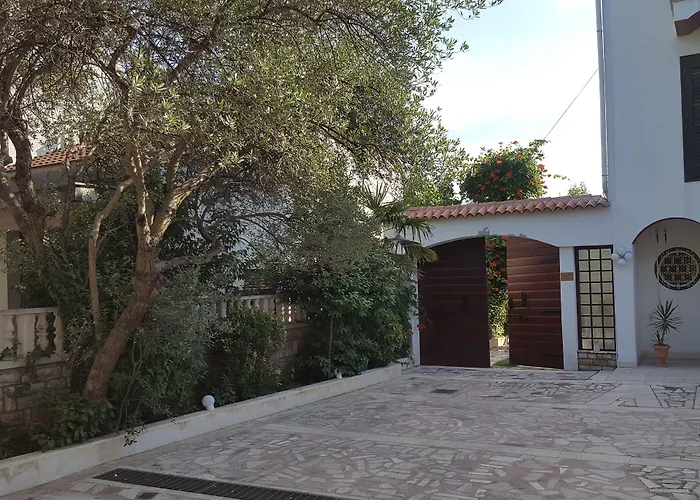 Ines - Annex 3* Zadar