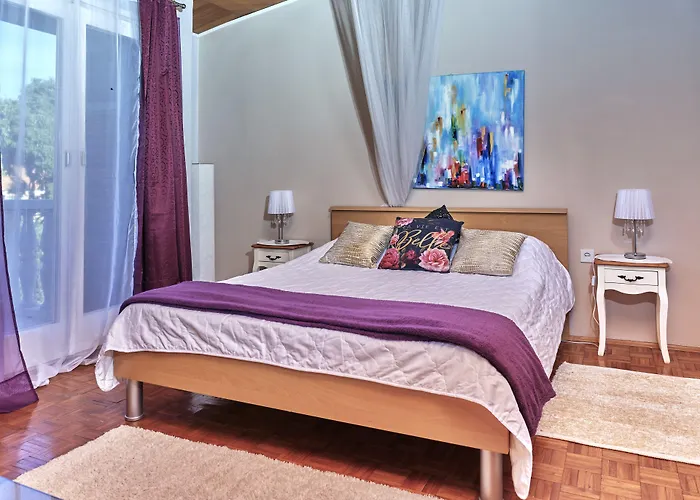 Ines - Annex Bed and breakfast 3*